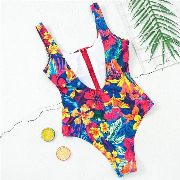 Brand New Women Fashion Flower Printed Swimwear - Picture 3 of 3